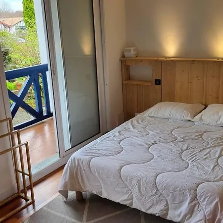Jolie Maison Basque Entre Et Montagne Holiday home *
