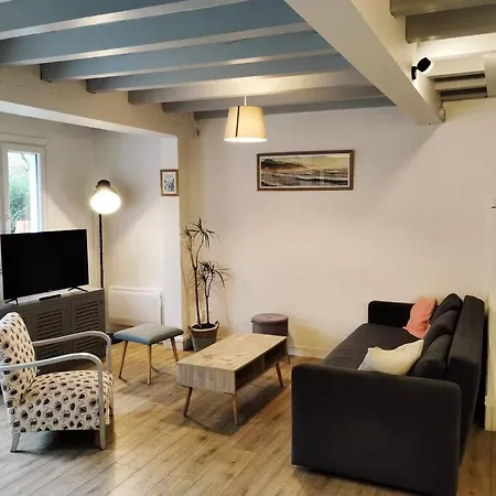 Jolie Maison Basque Entre Et Montagne Holiday home *